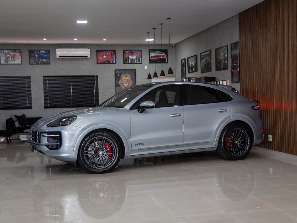Porsche Cayenne — foto 1